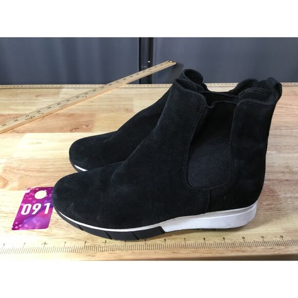 C La Canadienne Newport Women's Black Suede Waterproof Casual Chelsea Boot - Picture 4 of 7